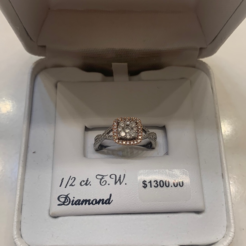 10k white gold 1/2 ctw ring